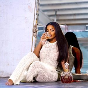 Meet your Posher, Daniella